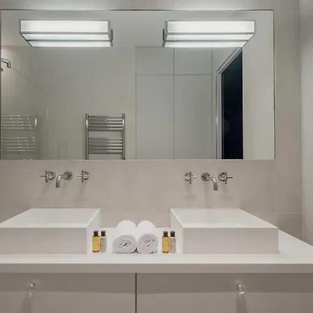 Veeve - Gloriously Geometric Apartment *