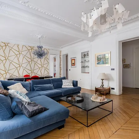 Apartment Veeve - Gloriously Geometric *