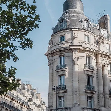 Apartment Veeve - Gloriously Geometric Paris